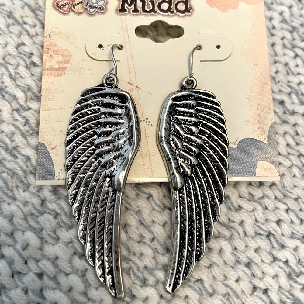 MUDD angel wing earrings NWT